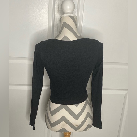 Pair Of H&M Divided Small Long Sleeve Tees - Picture 5 of 14